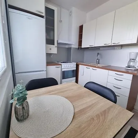 Apartment Studio Apartment, Balcony And Free Parking